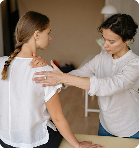 SHoulder chiropractor